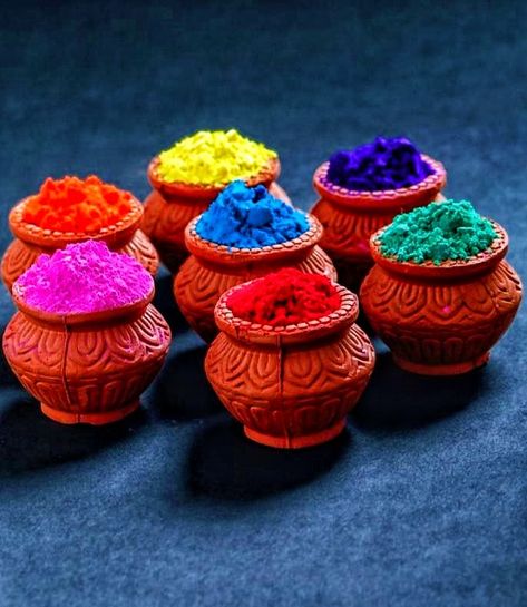 Janmastami Decorations, Bedroom Reference, Holi Creative, Holi Shoot, Holi Decor, Object Drawings, Holi Photoshoot, Holi Decoration, Holi Sweets