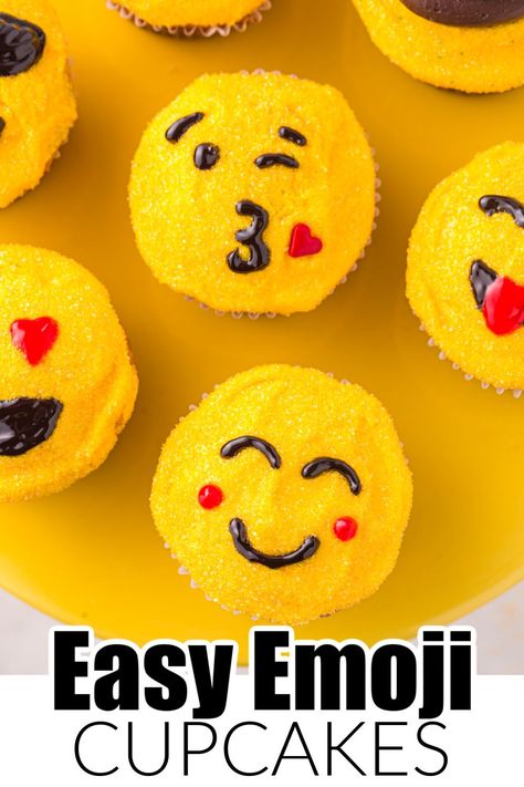 Emoji cupcakes on a plate. Emoji Cupcakes, Diy Party Food, Black Food Coloring, Nature Party, Candy Eyeballs, Table Centerpieces Diy, Cupcakes For Boys, Delicious Cupcakes, Best Party Food