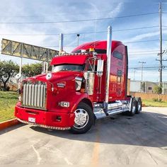 Tractomulas De Colombia - Gabo en Instagram: “🚨𝙺𝙴𝙽𝚆𝙾𝚁𝚃𝙷🚨 . . . #tractomulas #trucks #truck #diesel #dieseltruck #kenworth #international #mack #volvo #camioneros #camion #Colombia…” Tacoma 2007, Trucks For Sell, Kenworth T800, Peterbilt 359, Model Truck Kits, Cold Time, Truck Paint, Old Tractors, Kenworth Trucks