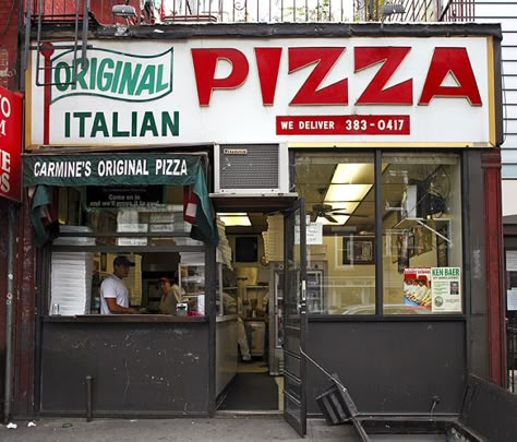 James and Karla Murray Photography: Carmine's Original Pizza in Greenpoint, Brooklyn was founded by Carmine Notaro in 1981. Pizza Shop Design, Pizzeria New York, Brooklyn Pizza, Pizza Sign, Pizza Store, Pizzeria Design, Ny Pizza, Pizza Photo, Pizza Branding