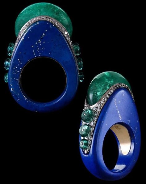 Carved Stone Jewelry, Unusual Architecture, Katerina Perez, Ring With Emerald, Jewelry Design Inspiration, Ring Trends, Magical Jewelry, Lapis Lazuli Ring, Unusual Jewelry