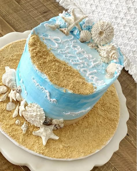 Ocean Themed Cakes, Coastal Birthday Cake, Beach Cake Ideas, Beach Cake, Birthday Cake Beach Theme, Ocean Aesthetic Birthday Cake, Beach Theam Birthday Cakes, Ocean Birthday Cake Beach Themes, Sea Shell Cake Idea