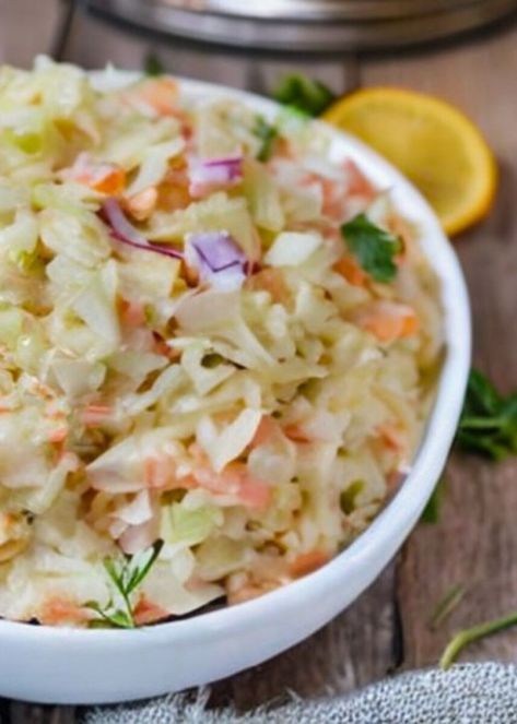 Coleslaw Recipe without Mayonnaise - Munchyesta Amish Coleslaw Recipe, Coleslaw Recipe Without Mayonnaise, Amish Coleslaw, Vegan Slaw, Coleslaw Sauce, Vegan Coleslaw, Shredded Cabbage, Large Salad Bowl, Coleslaw Recipe