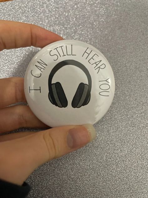 I Can Still Hear You Headphones 5.8cm Pin Badge - Etsy Australia Pin Ideas Button Diy, Pin Ideas Button, Backpack Pins Aesthetic, Patch Inspiration, Pin Button Design, Boy Outfits Aesthetic, Pins Ideas, Button Diy, Button Ideas