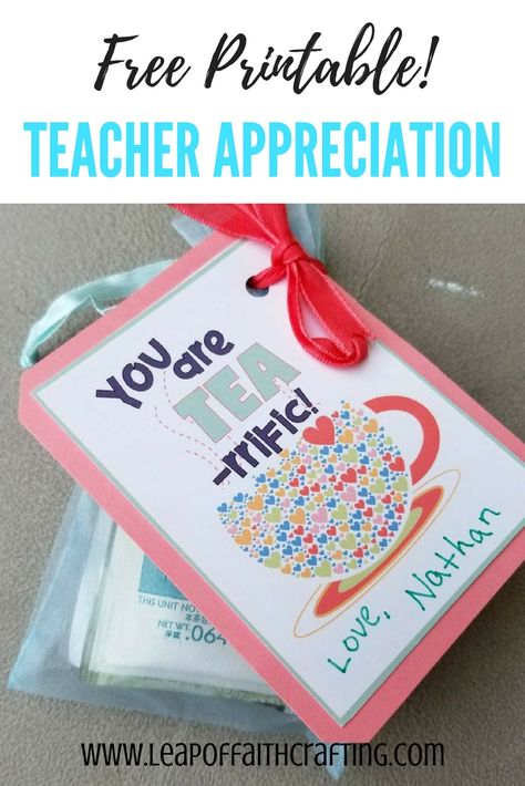 small gifts for teachers with free printables #printables #teaparty Thanks For Helping Me Bloom, Small Gifts For Teachers, Small Teacher Gifts, Appreciation Gifts Diy, Staff Appreciation Gifts, Teacher Appreciation Gifts Diy, Gratis Printables, Tea Riffic, Teacher Appreciation Cards