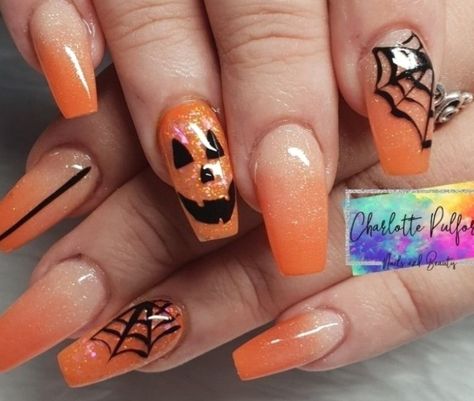 Orange Ombre Halloween Nails, Halloween Ombre Nails Coffin, Hocus Pocus Acrylic Nails, Halloween Nails Hocus Pocus, Halloween Nails Ombre, Halloween Ombre Nails, Ombre Halloween Nails, Halloween Dip Nails Ideas, Halloween Dip Nails