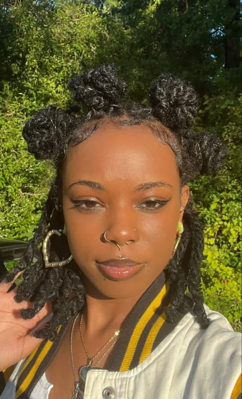 Knotless Box Braids Hairstyles, Hairstyles Knotless, Dreadlocks Hairstyles, Hairstyles Simple, Knotless Box Braids, Hairstyles Inspiration, Short Locs Hairstyles, Simple Hairstyles, Dreadlock Style