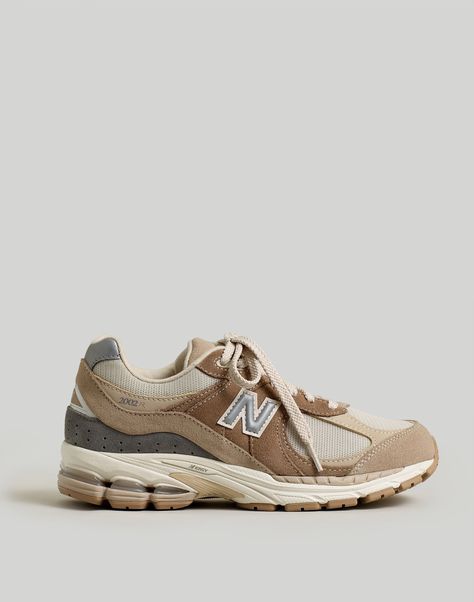 Women's New Balance shoes collection.
#Pretty_Shoes_Sneakers #Brown_Sneakers #New_Balance_Sneakers #Shoes_Collection New Balance Trainers, Workout Sneakers, Sneakers Brown, Pretty Shoes Sneakers, Balance Sneakers, Lightweight Sneakers, Streetwear Sneakers, New Balance Sneakers, Brown Sneakers