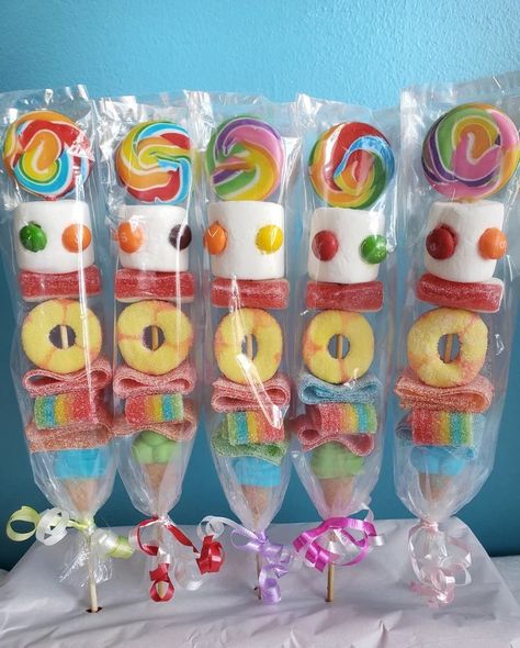 Market Day Ideas, Candy Kabobs, Candy Centerpieces, Candy Land Birthday Party, Candyland Birthday, Candyland Party, Candy Sticks, Candy Theme, Office Decorations