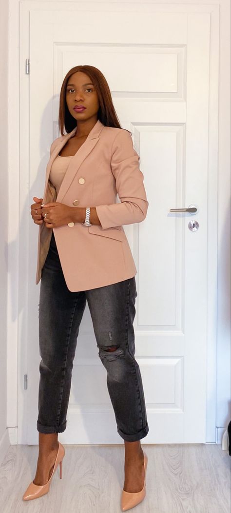 Female Blazer Outfit Classy, Peach Blazer Outfits For Women, Peach Blazer Outfit, Nude Blazer Outfit, Khaki Blazer Outfit Women, Faded Jeans Outfit, Beige Blazer Outfits Women, Tan Blazer Outfits Women, Denim Trousers Outfit