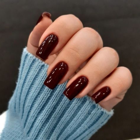 Dark Solid Color Nails, Maroon Square Acrylic Nails, Burgundy Nails Acrylic Short, Maroon Square Nails, Sns Dipping Powder Nails Fall, Dark Red Square Nails, Cherry Red Nails, Dark Red Nails, Wine Nails