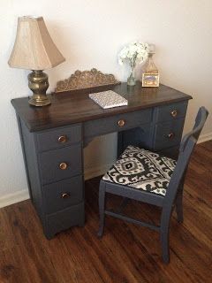 ShayRenovation: Grey Desk.  Shay does a great job of refinishing this desk & chair Desk Chair Makeover, Refurbished Desk, Desk Redo, Painted Desk, Desk Makeover, Diy Furniture Bedroom, Grey Desk, Solid Wood Desk, Furniture Rehab