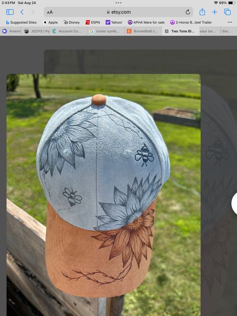 Honeybee Design, Hat Burning, Painted Hats, Hat Ideas, Felt Hat, Baseball Caps, Ball Cap, Trucker Cap, Baseball Cap