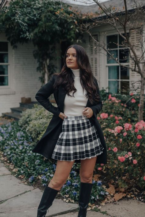 9aa42b31882ec039965f3c4923ce901bdesc49091858ri Plaid Skirt Outfit, Skirt Outfits Fall, Cute Skirt Outfits, Skirt Outfit, Looks Chic, Plaid Skirt, Fall Fashion Outfits, Winter Fashion Outfits, Preppy Outfits