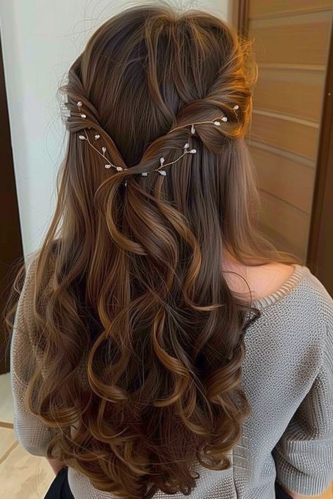 Style For Hair Ideas, Hire Style For Wedding, Wedding Hairstyles Long Brown Hair, Cute Hairstyles With Wavy Hair, Hair Styles For Prom Up, Brown Hair Styles Long Hairstyles, Hairstyles For Long Hair For Party, Hairstyle For Women Wedding, Cute Hairstyles For Parties