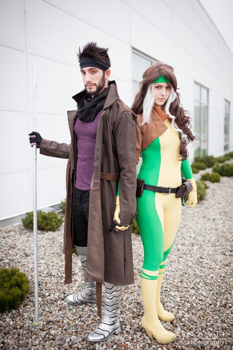 Rogue & Gambit Cosplay http://geekxgirls.com/article.php?ID=3961 Gambit Xmen Cosplay, Rogue And Gambit Costume, Xmen Costume, Gambit Costume, Hellboy Cosplay, Gambit And Rogue, Gambit Cosplay, Rogue Costume, Rogue Cosplay