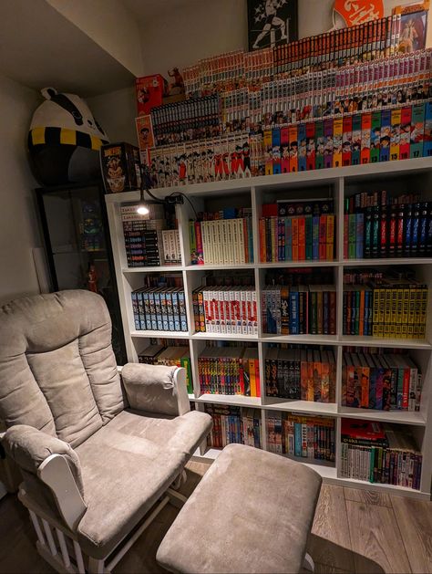 Manga Library Room, Nerd Apartment, Anime Bedroom Ideas, Otaku Room, Home Library Design, Cute Room Ideas, Room Setup, Dream Room Inspiration, House Room