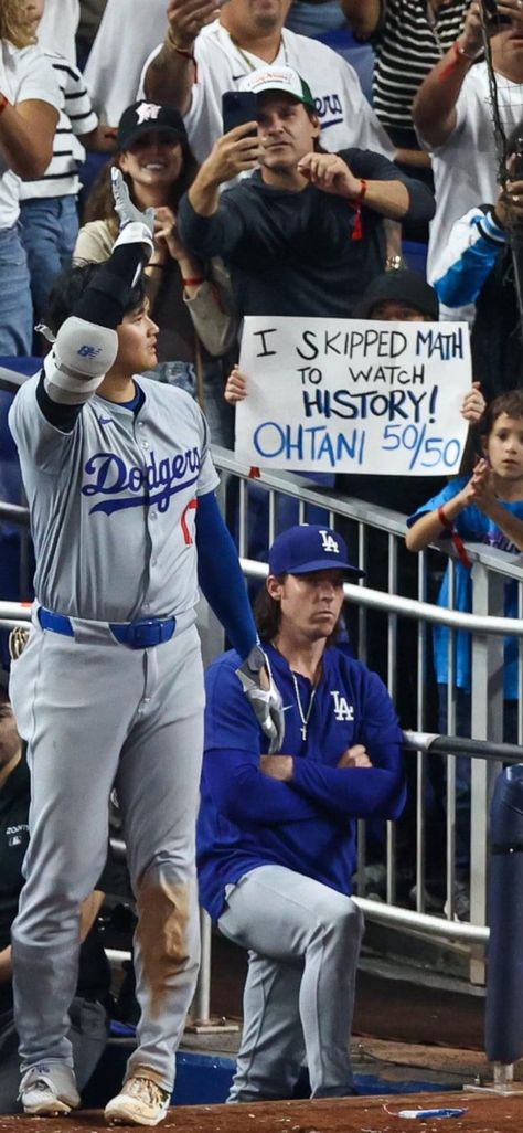 Dodgers Aesthetic, Dodgers Players, Let's Go Dodgers, Dodger Baseball, Dodgers Nation, La Dodgers Baseball, Baseball Men, Dodgers Girl, Dodger Game