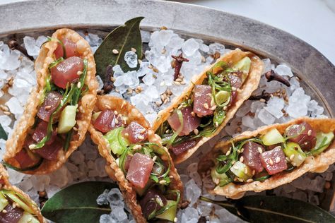 Tuna Poke Mini Tacos Recipe | Silver Oak Food & Wine Tuna Ceviche Tacos, Ahi Tacos Recipe, Poke Appetizer, Small Plates Food Ideas, Fancy Tacos, Mini Tacos Recipe, Poke Tacos, Ahi Tacos, Kai Core