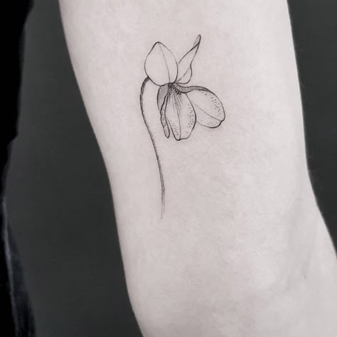 WILD VIOLET Black Violet Tattoo, Violet Outline Tattoo, Violet Tattoo Flower, Violet Flower Tattoo, Violet Flower Tattoos, Violet Tattoo, Inner Arm Tattoos, Explore Tattoo, Vine Tattoos