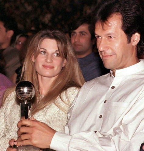 Imran Khan Funny, Imran Khan Wedding, Jemima Goldsmith, Imran Khan Photos, Imran Khan Pakistan, People Of Pakistan, Nawaz Sharif, Ab De Villiers, Vampire Diaries Seasons