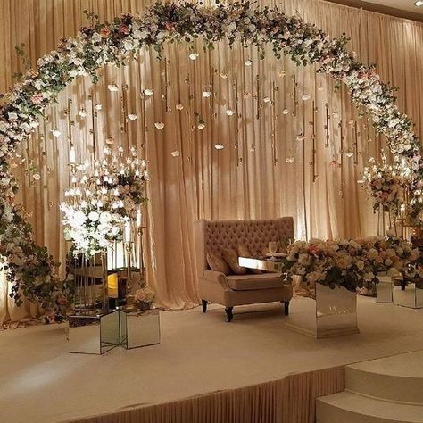 Engagement Stage Decoration, Reception Stage Decor, Simple Stage Decorations, Wedding Stage Decor, Wedding Reception Table Decorations, Wedding Decor Photos, Wedding Reception Backdrop, Wedding Background Decoration, Wedding Entrance Decor