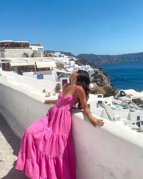 All Posts • Instagram Santorini Outfit, Greece Dress, Greece Outfit, European Summer Outfits, Greece Vacation, Europe Outfits, Italy Outfits, Cruise Outfits, Mia 3