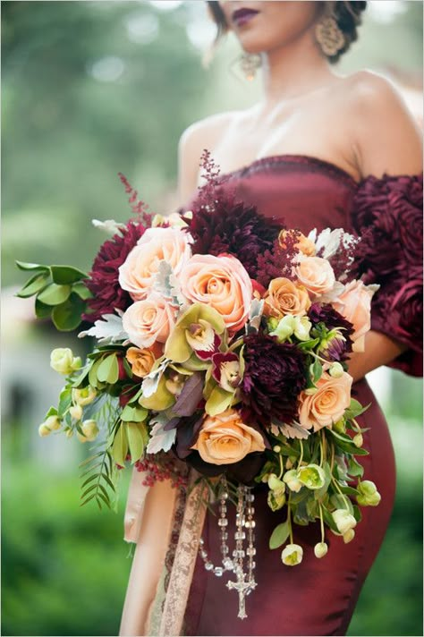 romantic bouquet @weddingchicks Dramatic Wedding, Marsala Wedding, Romantic Bouquet, Spanish Wedding, Boda Mexicana, Red Wedding Dresses, Fall Wedding Bouquets, Wedding Inspiration Fall, Mexican Wedding