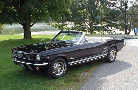 1975 mustang convertible😍 1967 Mustang Convertible, Mustang 1966, Ford Mustang 1967, Black Mustang, 1967 Mustang, Ford Mustang Convertible, 1966 Ford Mustang, Classic Mustang, Mustang Convertible