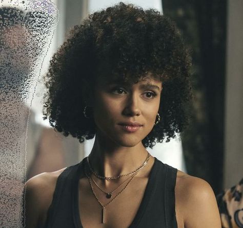 Natalie Emmanuel, Actresses With Black Hair, Nathalie Emmanuel, New Titan, Black Curly, Perfect 10, Female Actresses, English Actresses, Princess Aesthetic