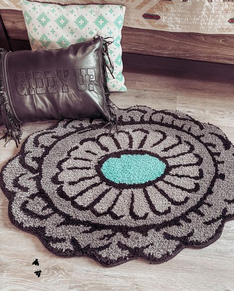 New arrival rugs! ✨🤎🪩 Barn Makeover, Bedroom And Bathroom Ideas, Western Rugs, Western Living Room, Ranch House Decor, Western Rooms, Punch Embroidery, Western Bedroom Decor, Cowhide Handbags