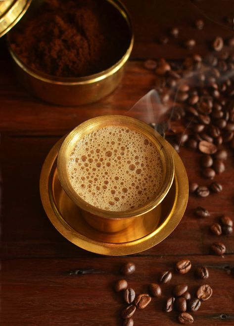 A Brief History of South Indian Filter Coffee Filter Coffee Indian, Indian Cafe, Traditional Indian Food, Indian Coffee, Chai Coffee, International Coffee, Indian Tea, Coffee Club, Indian Kitchen