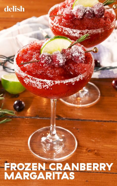 Cranberry Margarita Recipe, Cranberry Margaritas, Tequila Cocktail Recipes, Cocktail Recipes Tequila, Cranberry Margarita, Frozen Margarita, Tequila Cocktail, Best Tequila, Frozen Cranberries