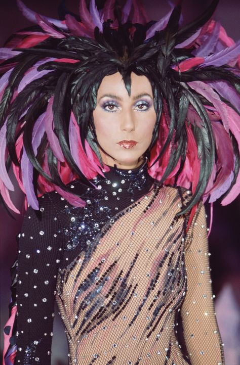 Cher Hair, Cher Show, Cher And Sonny, Flapper Girls, Cher Outfits, Cher Bono, Cher Photos, Hair Evolution, Linda Ronstadt