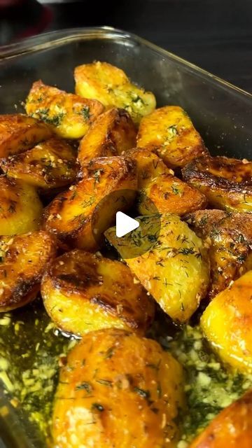 FOOD | MEALS | RECIPES on Instagram: "Crispy Roast Potatoes👇
 ✅ Show your support with a comment and a like ❤️ 
.
🔪Ingredients: 
🥔 Potatoes 
🥔 Vegetable oil: 100 ml (1/2 cup) 
🥔 Garlic: 2-3 cloves 
🥔 Dill: 1 tbsp 
🥔 Olive oil 
🥔 Sea salt: to taste 
🥔 Black pepper 

🔪Instructions: 
🥔 Peel and cut the potatoes into 4 pieces, then boil them in salted water for 6-7 minutes after reaching a boil. 
🥔 Pour oil into a heatproof dish or baking sheet, and place it in a preheated oven at 200 degrees for 15-20 minutes. 
🥔 Drain the water from the potatoes and let them dry in a colander for a while. 
🥔 Once the baking sheet is heated, add the potatoes, season with salt and pepper, stir to coat evenly with oil, and bake for 1 hour and 20 minutes. Flip them every 25-30 minutes. 
🥔 Meanwhil Oven Baked Potatoes Recipes, Boiled Potatoes Recipe, Crispy Baked Potatoes, Crispy Roast Potatoes, Potatoes In Oven, Oven Roasted Potatoes, Seasoned Potatoes, Scalloped Potato Recipes, Baked Potato Recipes