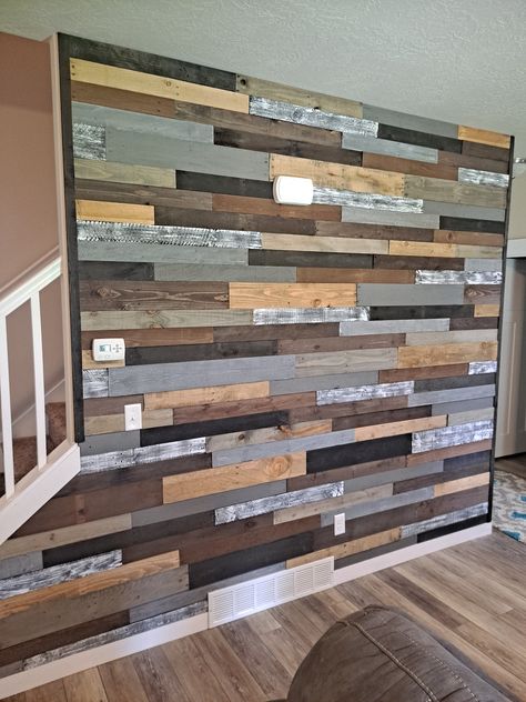 House Interior Wall Design, Accent Wall Rustic, Winter Blend, Reclaimed Wood Accent Wall, Pallet Walls, Reclaimed Pallets, Wood Pallet Wall, Wood Accent Wall, Pallet Wall