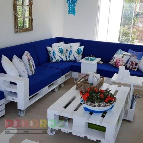 Pallet Furniture Designs, Pallet Patio Furniture, Pallet Sofa, Pallet Furniture Living Room, Pallet Decor, Patio Furniture Ideas, Pallet Furniture Bedroom, Pallet Furniture Outdoor, Creative Furniture