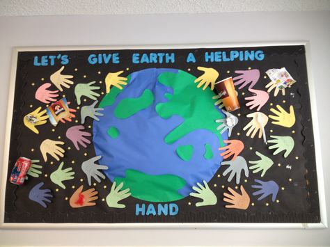 Earth Bulletin Board Ideas Preschool, Day Planet Earth, Earth Day Window Display, Earth Day Display Board, Earth Day Door Decoration, Earth Day Bulletin Board Ideas Preschool, Earth Day Decor, Earth Bulletin Board Ideas, Earth Day Board Decoration