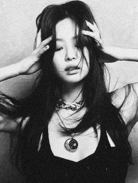 Chat Background, Resort Beach, Gray Aesthetic, Jennie Kim Blackpink, Type S, Black Aesthetic Wallpaper, Feminine Aesthetic, Cat Girl, Kpop Aesthetic