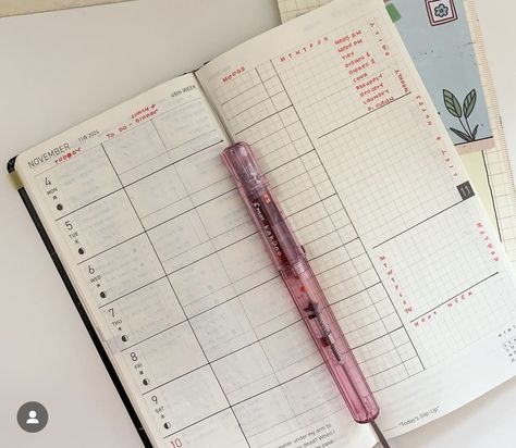 Hobonichi Weeks Layout Ideas, Hobonichi Layout, Black Bujo, Aesthetic Journaling, 2025 Planner, Hobonichi Planner, Hobonichi Weeks, Commonplace Book, Drawing Journal