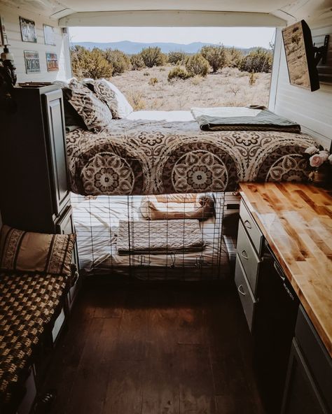 Describe your home’s style in 5 words or less: A bit of everything. Kombi Trailer, Caravan Vintage, Kombi Motorhome, Cargo Trailer Conversion, Caravan Decor, Bus Living, Kombi Home, Sprinter Camper, Van Life Diy