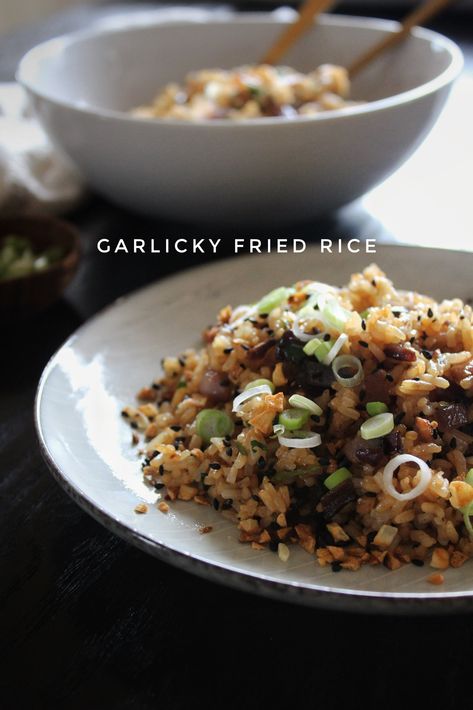 Garlicky Fried Rice (Diabetic-Friendly/Resistant Starch Rice) – No Eggs or Ham Color Of Roses, Leftover Veggies, Starch Foods, Resistant Starch, Vegan Spaghetti, Spaghetti Meatballs, Glass Of Red Wine, Moms Cooking, How To Cook Rice