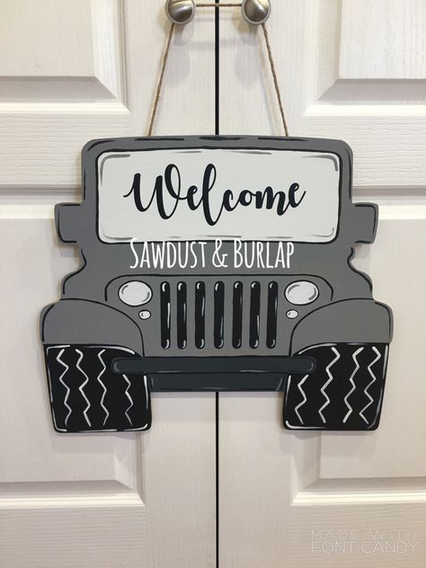 Gray jeep door hanger Jeep Welcome Sign, Jeep Door Hanger, Jeep Doors, Diy Jeep, Door Hangers Diy, Wooden Door Hangers, Craft Shop, Porch Signs, Wooden Doors