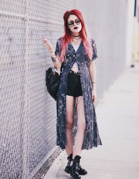 Wrong Side Of The Tracks, Hippie Grunge, Boho Punk, Luanna Perez, Goth Vintage, Tokyo Street Fashion, Fashion 90s, Grunge Look, Hipster Outfits