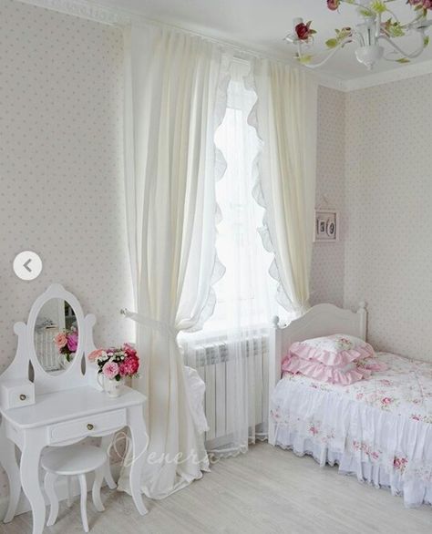 Princess Curtains, White Curtains Living Room, Mint Green Bedroom, Luxury Baby Room, Simple Home Decoration, Luxury Living Room Decor, Shabby Chic Curtains, Stylish Curtains, Cozy Room Decor