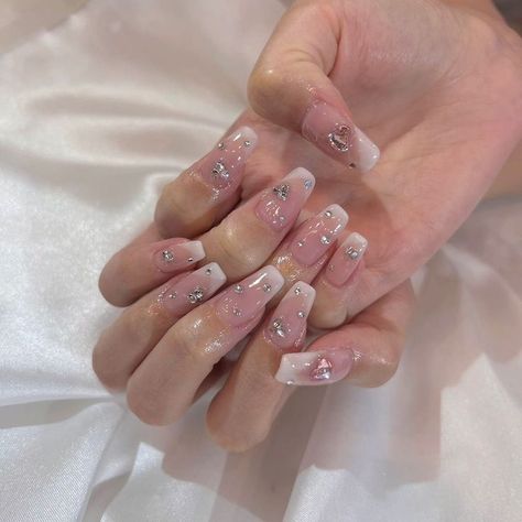 Korean Coffin Acrylic Nails, White Ombre Acrylic Nails, Pretty Nails Aesthetic, Pink Nails Acrylic Coffin, Nails Cottagecore, Nails Chinese, Cottagecore Nails, Pink Nails Acrylic, Shapes Nails