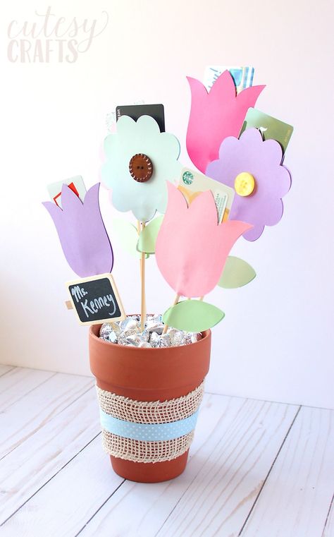 Flower Pens Bouquet, Diy Cadeau Maitresse, Gift Card Tree, Card Bouquet, Gift Card Bouquet, Gift Card Presentation, Gift Card Holder Diy, Presente Diy, Teacher Gift Card