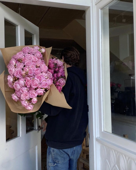 Say it with flowers. When In Rome Sarah Adams, Practice Makes Perfect Sarah Adams, Will Griffin, Naomi Westfield, Griffin Aesthetic, Sarah Adams, Valentine's Day Flowers, Romantic Boyfriend, Giving Flowers