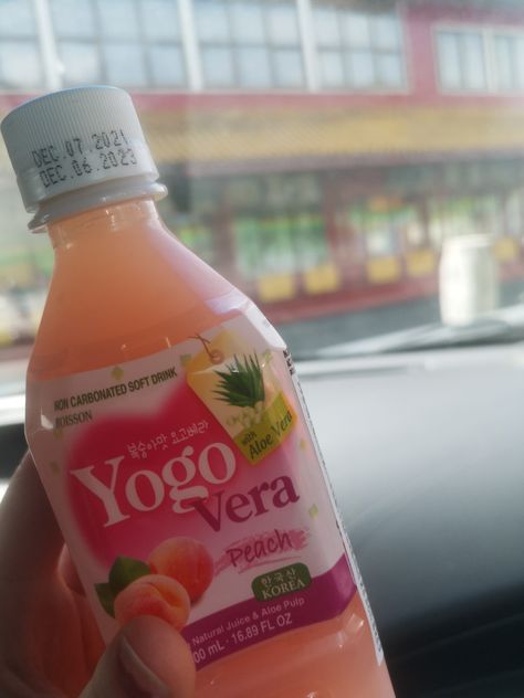 Pink yogo aloe Vera drink bottle from Korea with peach flavour. Visible are the words aloe Vera, a sticker confirming that the drink contains aloe Vera and some peaches in a very cute but down to earth style. Multiple Korean sentences are apparent too with a pink/green/magenta color pallete Peach Pink Aesthetic, Peach Drink, Peach Drinks, Aloe Vera Drink, Soft Aesthetic, Natural Juices, Drink Bottle, Soft Drinks, Peach Pink