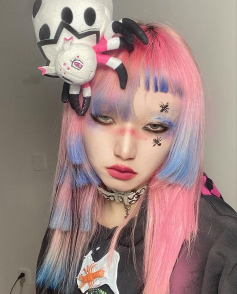 Harajuku Hair Color, Harajuku Haircut, Dreamcore Hairstyles, Hair Dye Patterns, Harajuku Hairstyle, Harajuku Hair, Funky Hair, Photographie Portrait Inspiration, Our Secret